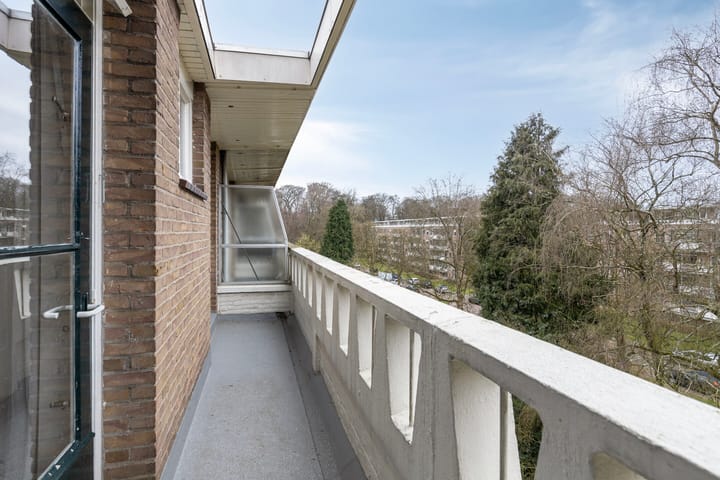 Foto 27 van Bernhardlaan 35-4A