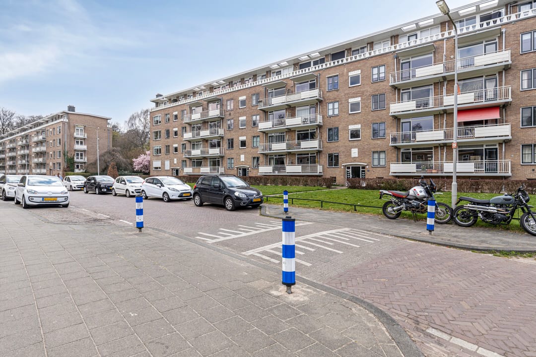 Foto 31 van Bernhardlaan 35-4A