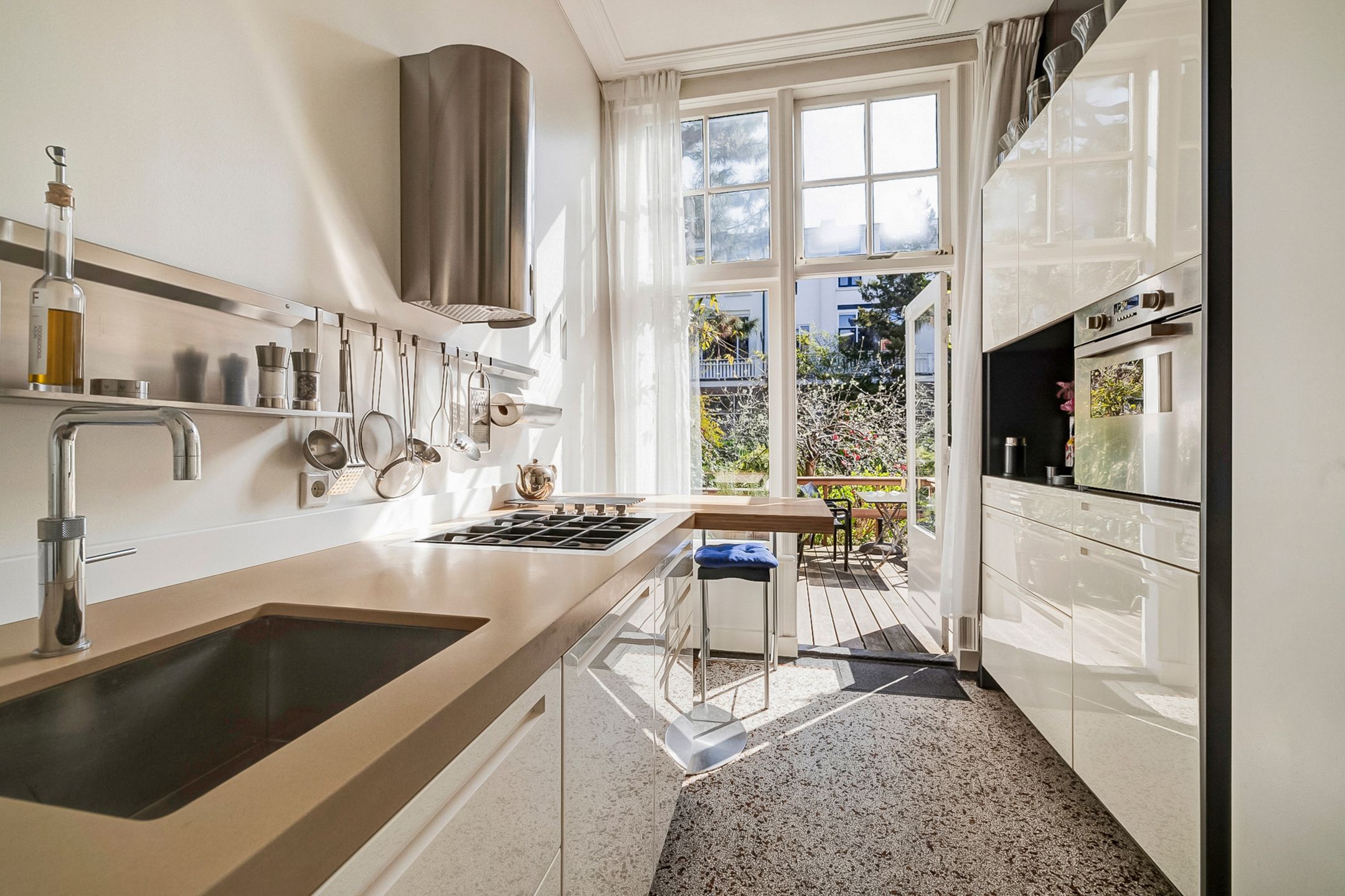 Photo 18 of Voorschoterlaan 36