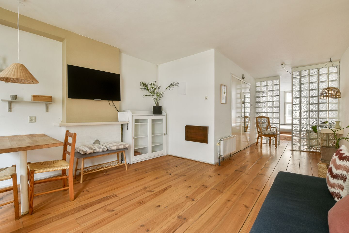 Foto 5 van Van Hogendorpstraat 131-1