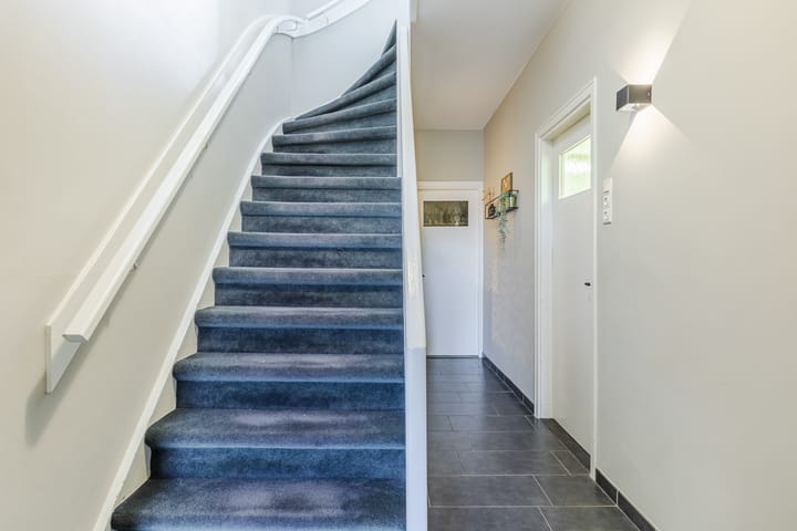 Foto 8 van van Schelbergenstraat 21