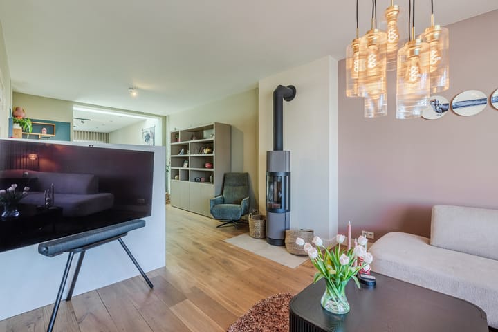 Foto 11 van van Schelbergenstraat 21