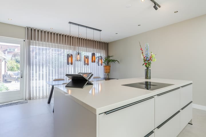 Foto 28 van van Schelbergenstraat 21