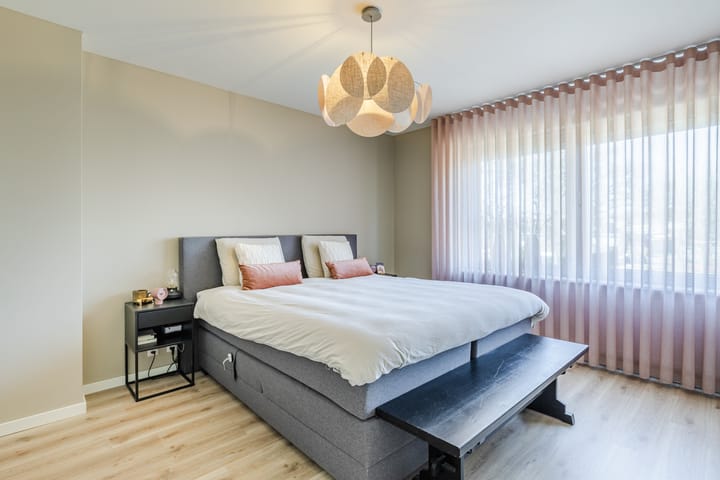 Foto 30 van van Schelbergenstraat 21