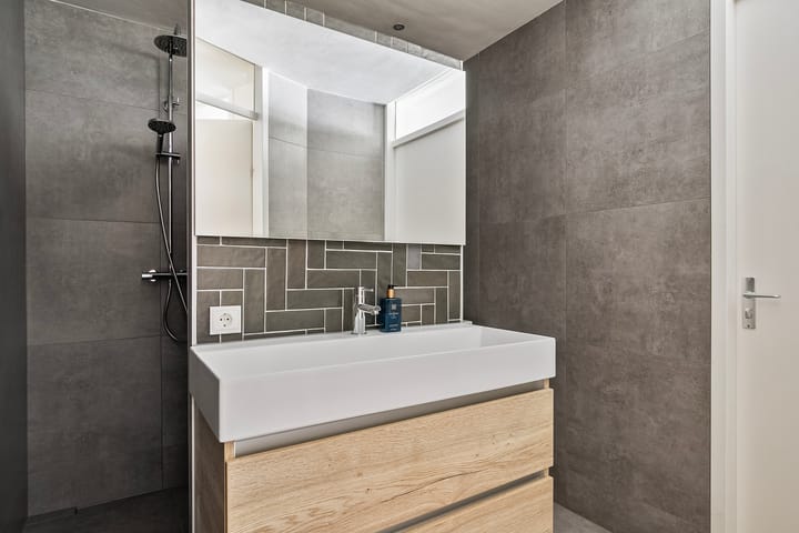 Foto 4 van Sara Burgerhartsingel 325