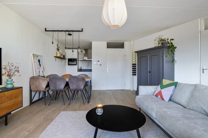 Foto 8 van Sara Burgerhartsingel 325