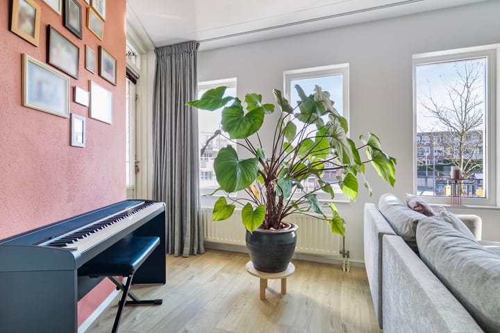 Foto 14 van Sara Burgerhartsingel 325