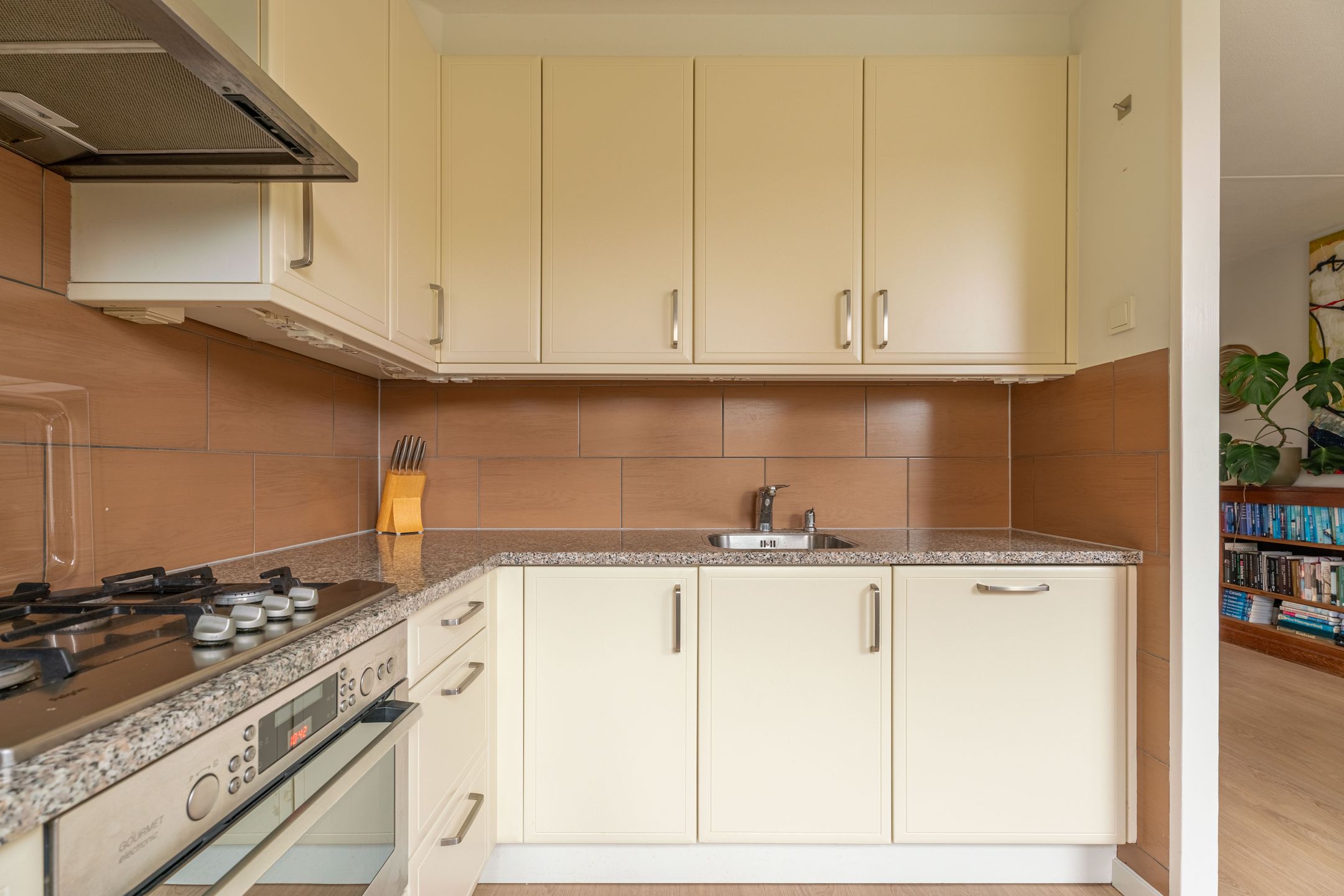 Photo 9 of Kamille 16