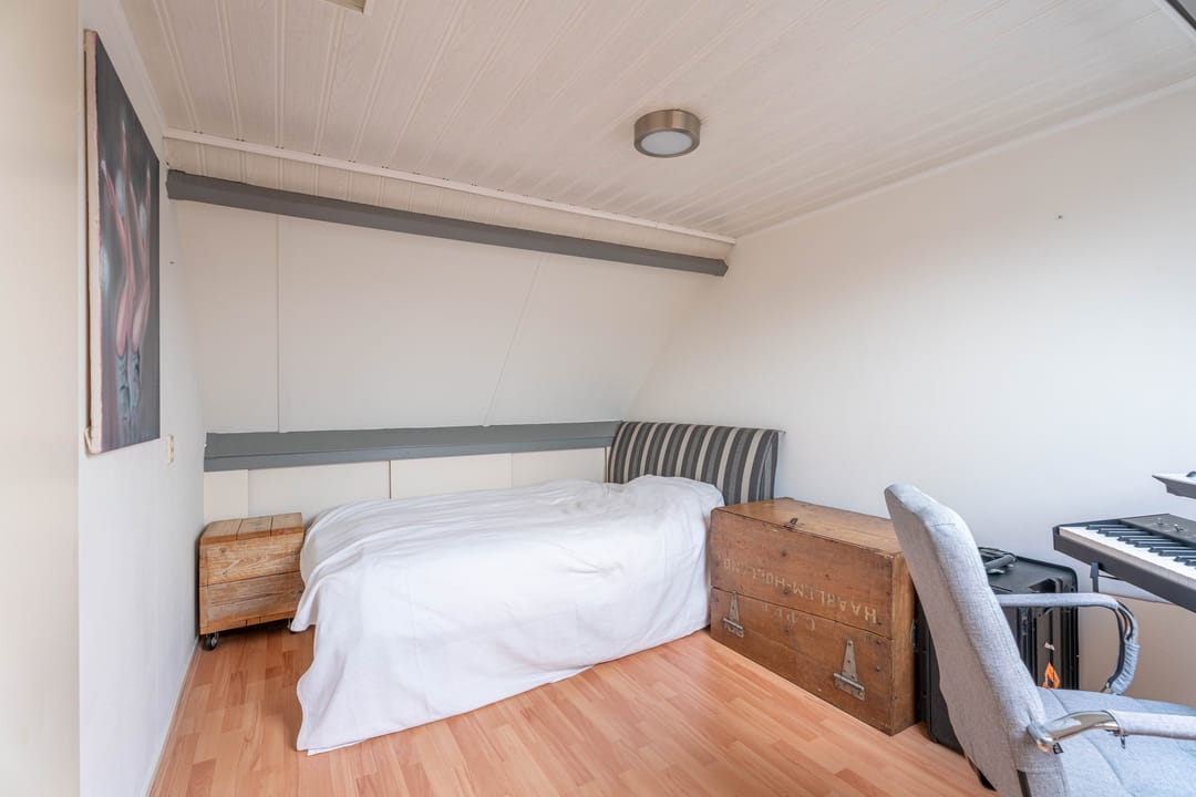 Photo 22 of Kamille 16