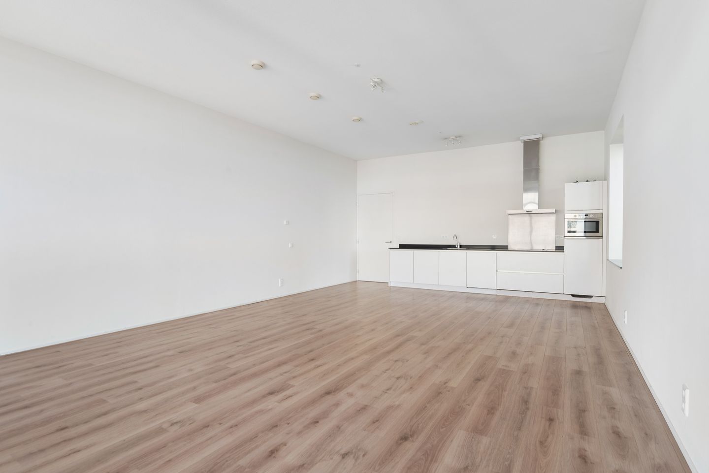 Foto 20 van Anna van Buerenplein 96