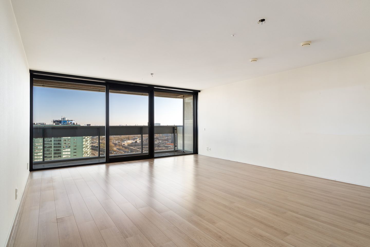 Foto 10 van Anna van Buerenplein 158