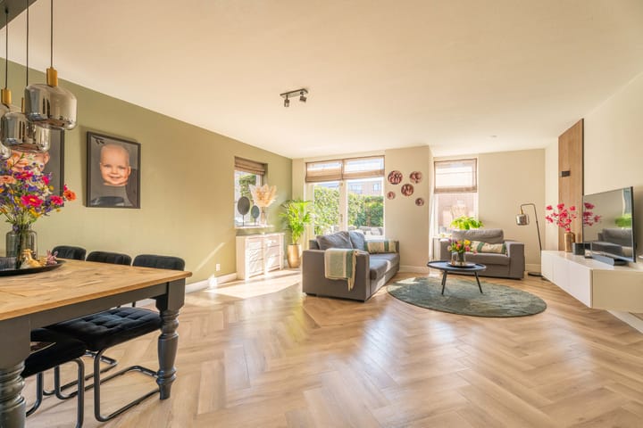 Photo 2 of Anthonie van Dyckstraat 1