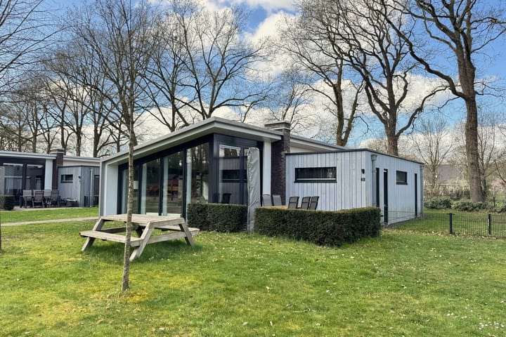 Photo 8 of Dwarsweg 73-A3