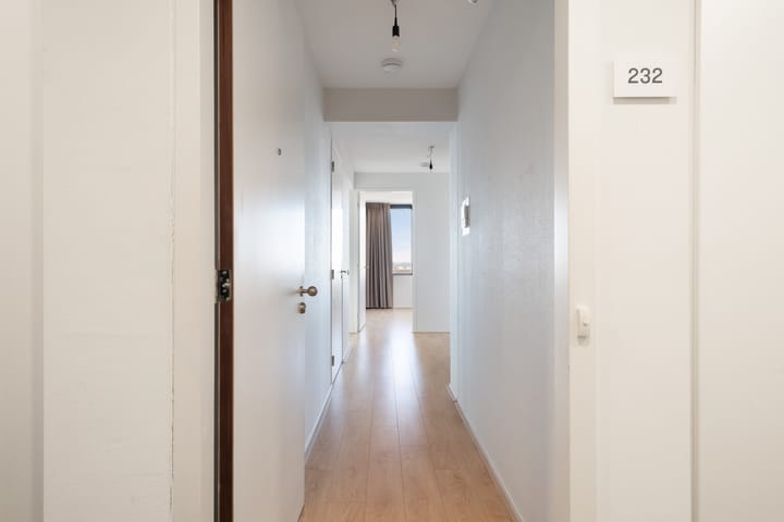 Foto 2 van Anna van Buerenplein 232