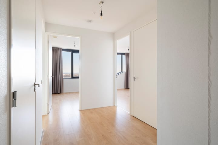 Foto 4 van Anna van Buerenplein 232