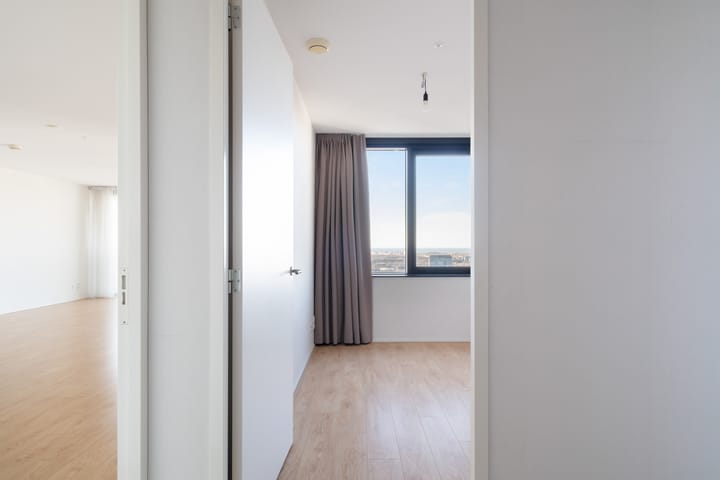 Foto 6 van Anna van Buerenplein 232