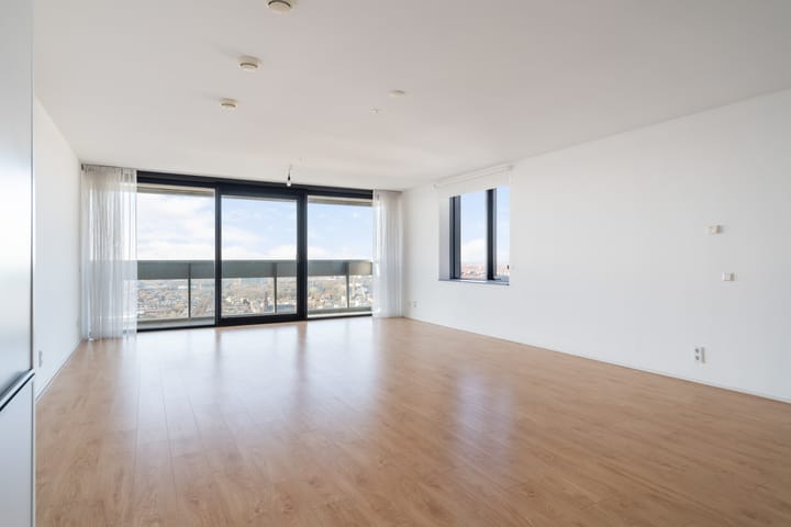 Foto 9 van Anna van Buerenplein 232