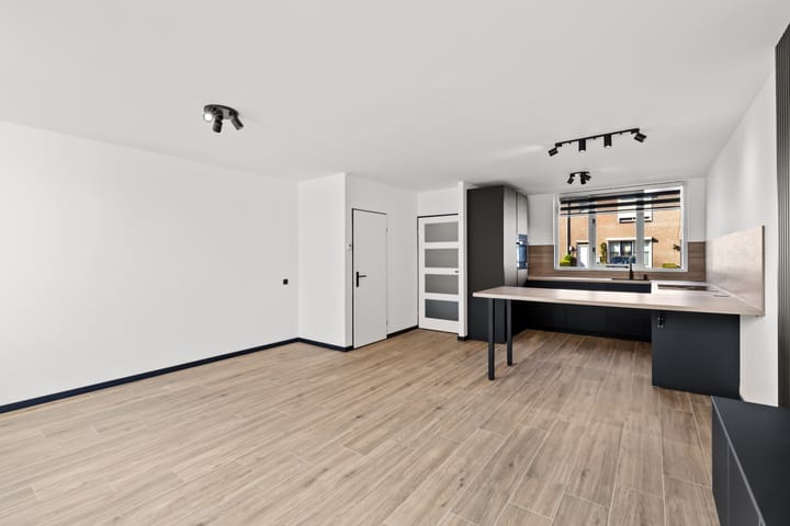 Foto 7 van Moerasbos 8