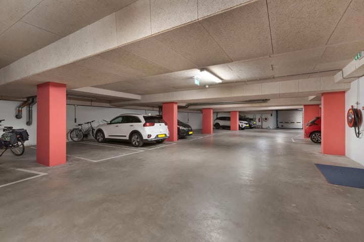 Photo 34 of De Tippe 205