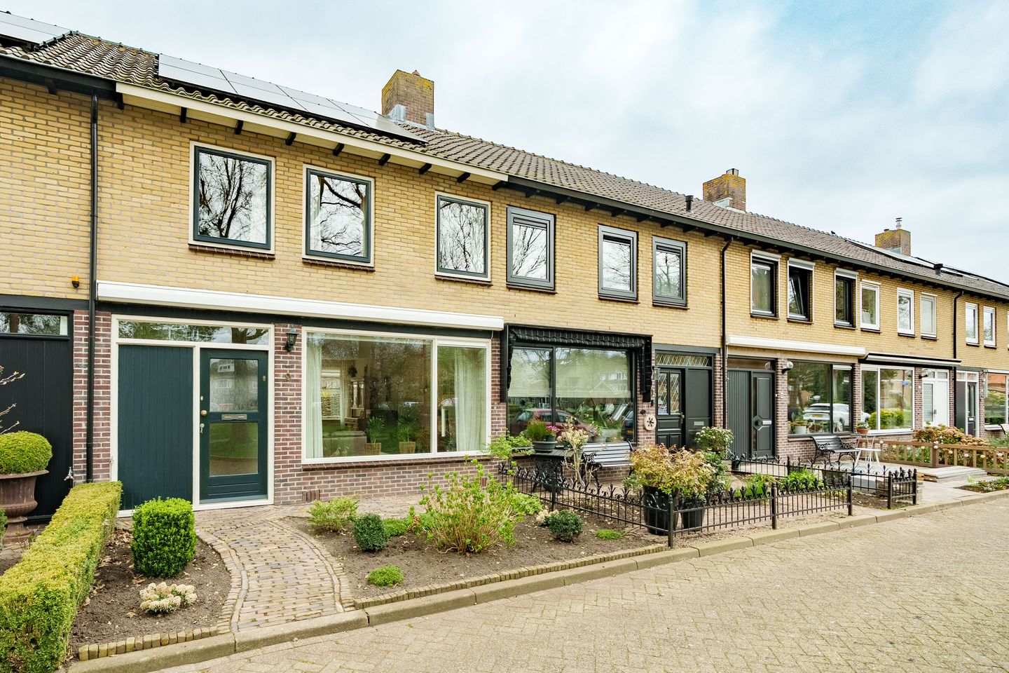 Foto 1 van Burg. de Geerplantsoen 9