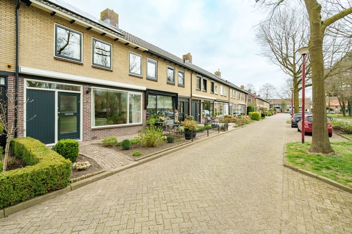 Foto 2 van Burg. de Geerplantsoen 9