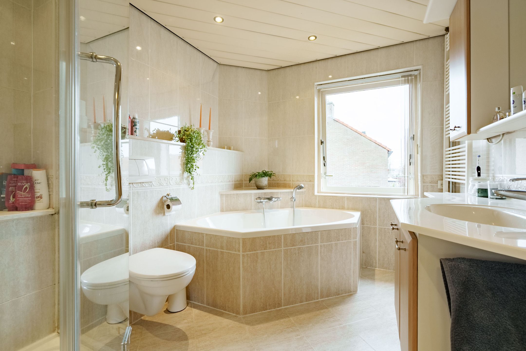 Photo 15 of Burg. de Geerplantsoen 9