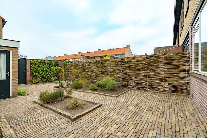 Foto 18 van Burg. de Geerplantsoen 9