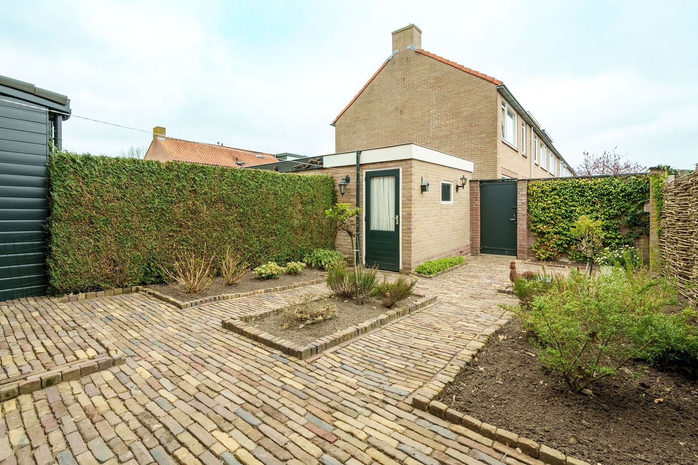 Photo 19 of Burg. de Geerplantsoen 9