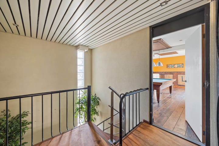 Foto 8 van Van Hallstraat 32