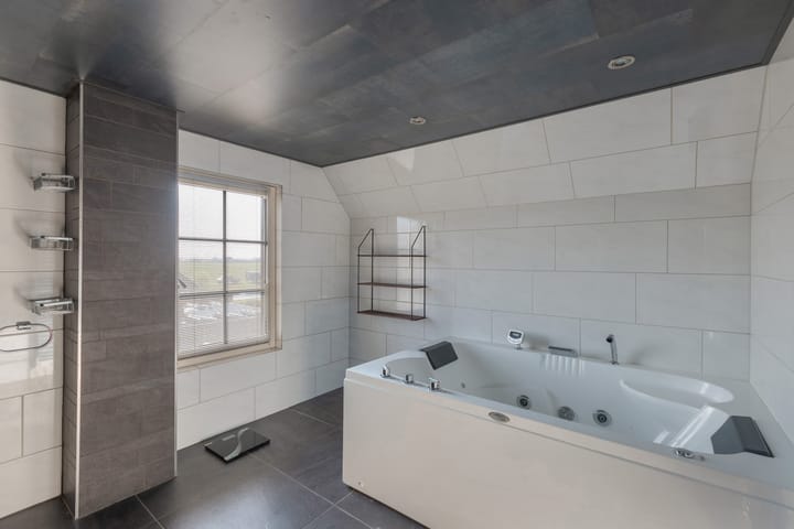 Photo 36 of Henric de Cranestraat 128