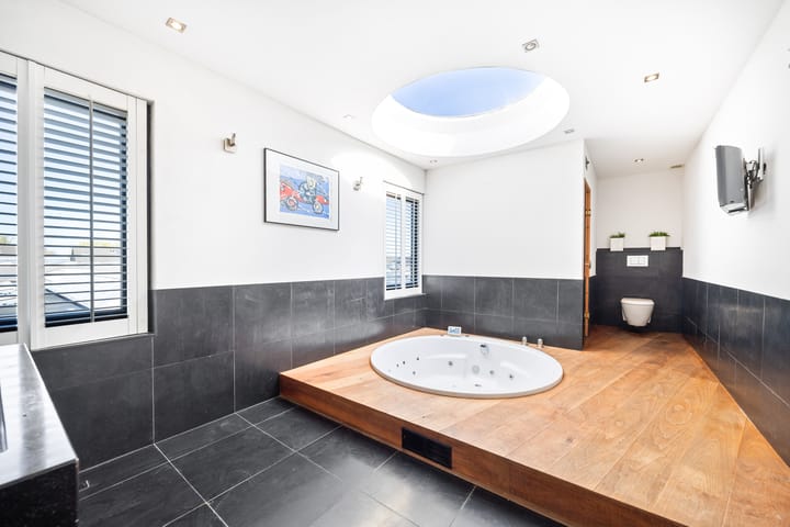 Foto 35 van Van Hallstraat 32