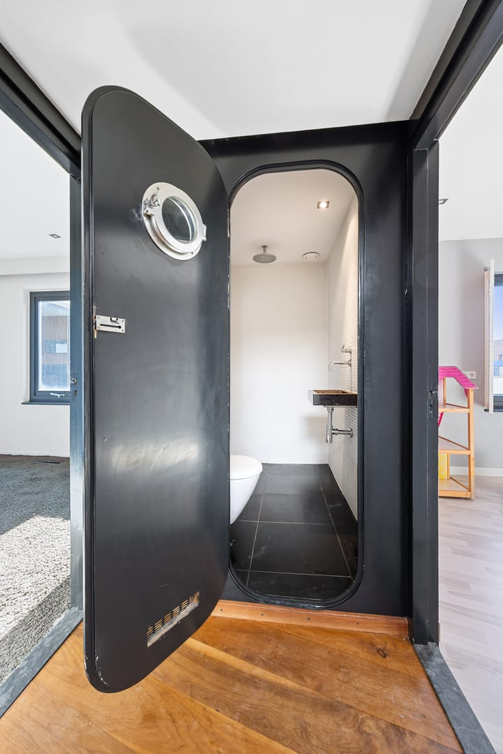 Foto 42 van Van Hallstraat 32