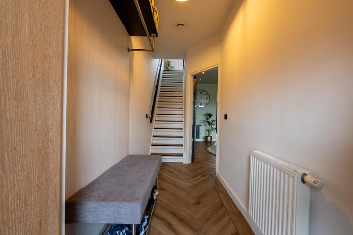 Photo 9 of J.D. van Leeuwenstraat 22