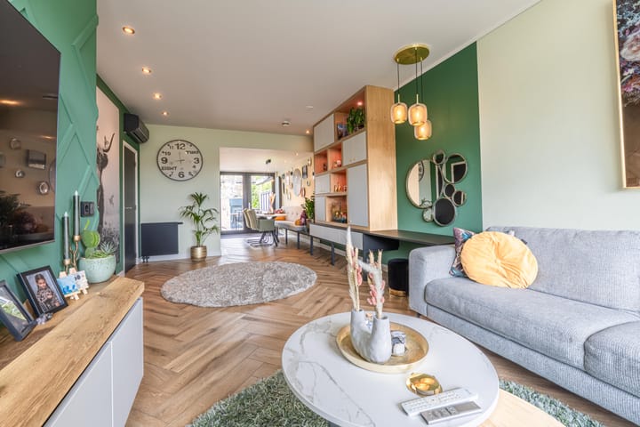 Photo 15 of J.D. van Leeuwenstraat 22