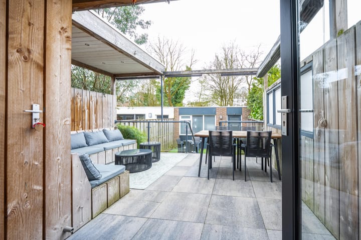 Photo 26 of J.D. van Leeuwenstraat 22