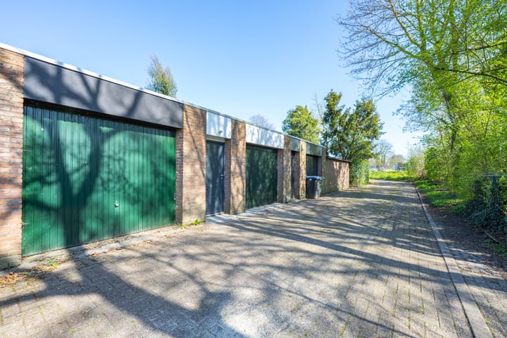 Photo 34 of J.D. van Leeuwenstraat 22