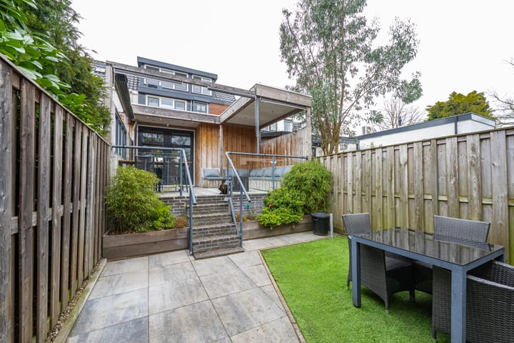 Photo 36 of J.D. van Leeuwenstraat 22