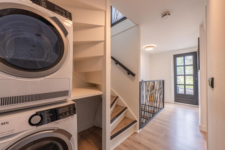 Photo 39 of J.D. van Leeuwenstraat 22