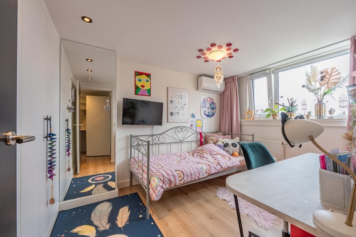 Photo 41 of J.D. van Leeuwenstraat 22