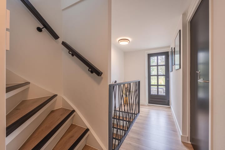 Photo 49 of J.D. van Leeuwenstraat 22