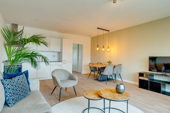 Foto 6 van Aert van Neslaan 242