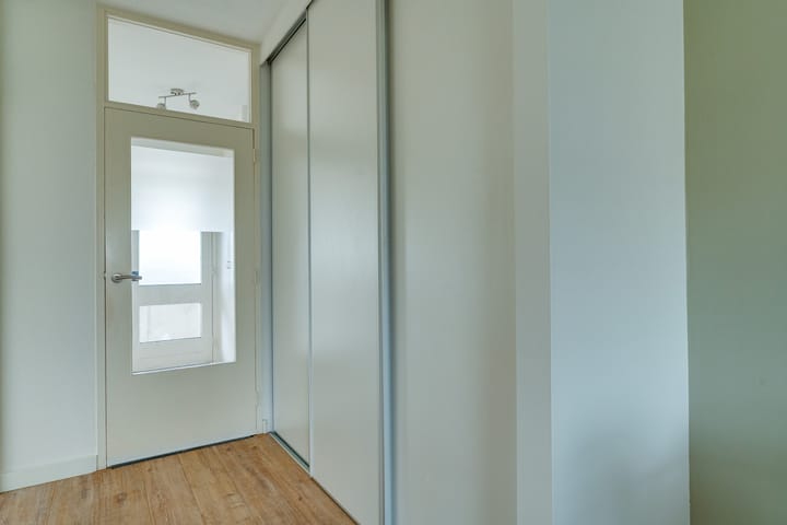 Foto 17 van Aert van Neslaan 242