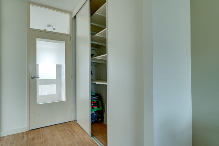 Foto 18 van Aert van Neslaan 242