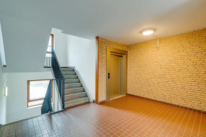 Foto 24 van Aert van Neslaan 242