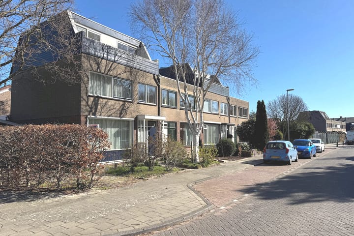 Photo 35 of Elzenstraat 73