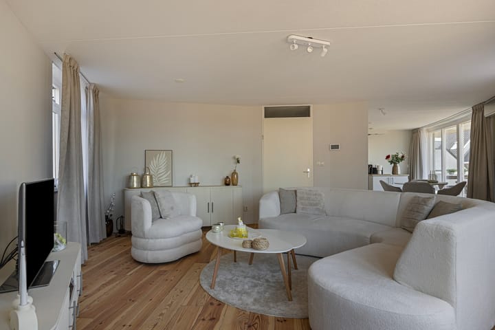 Foto 14 van Opzoomerlaan 84