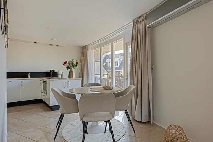 Foto 15 van Opzoomerlaan 84