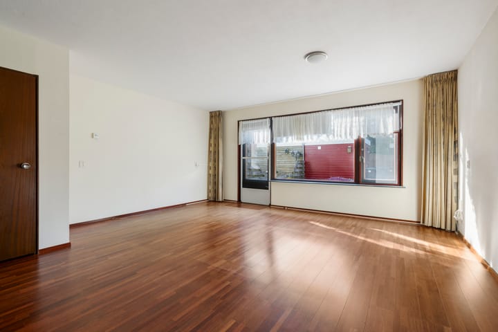 Photo 2 of Willem Gertenbachstraat 32