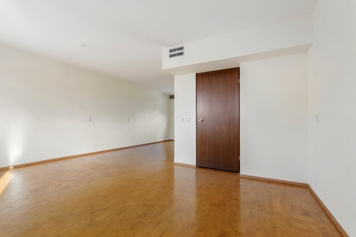 Photo 15 of Willem Gertenbachstraat 32