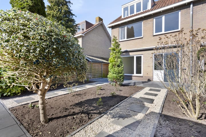Photo 15 of Richard Holstraat 14